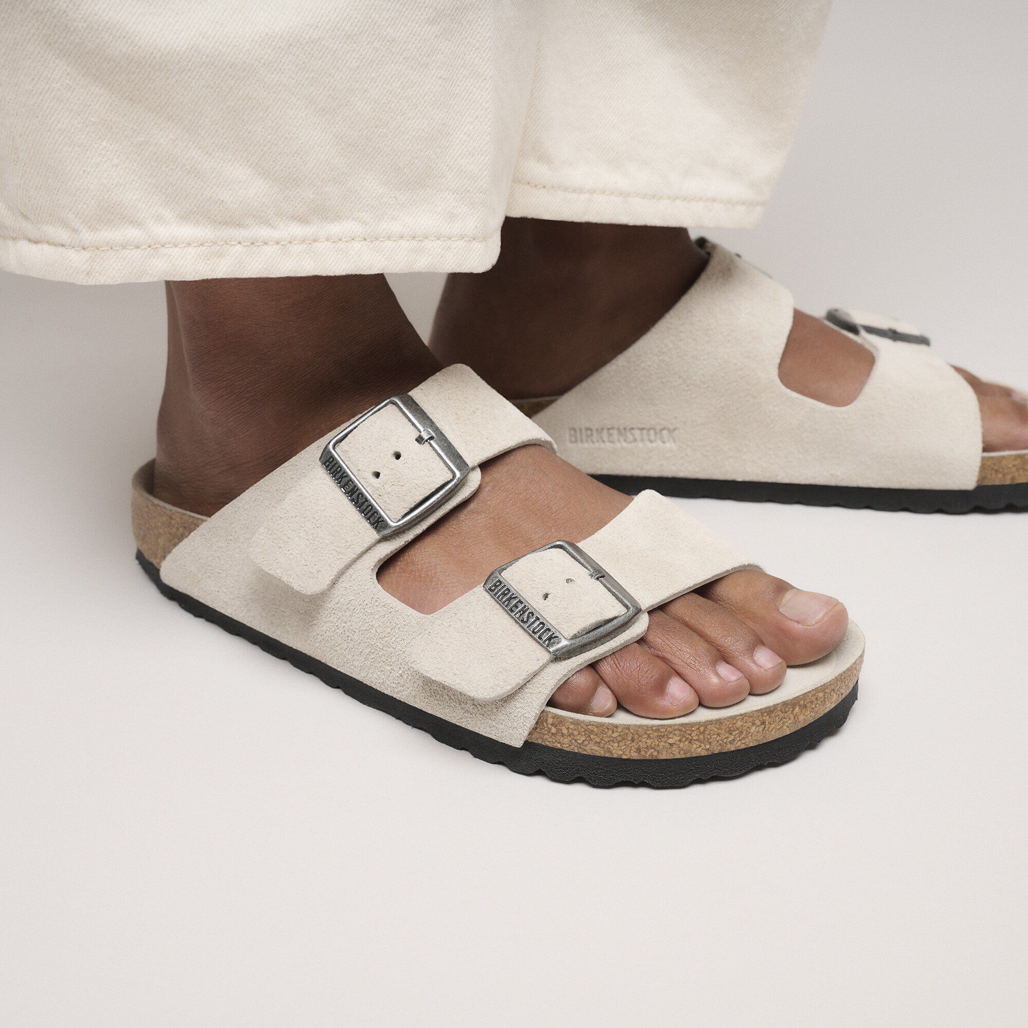 Sandalette Arizona à semelle intérieure souple en cuir velours